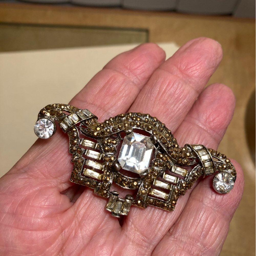 Thelma Deutsch Vintage brooch